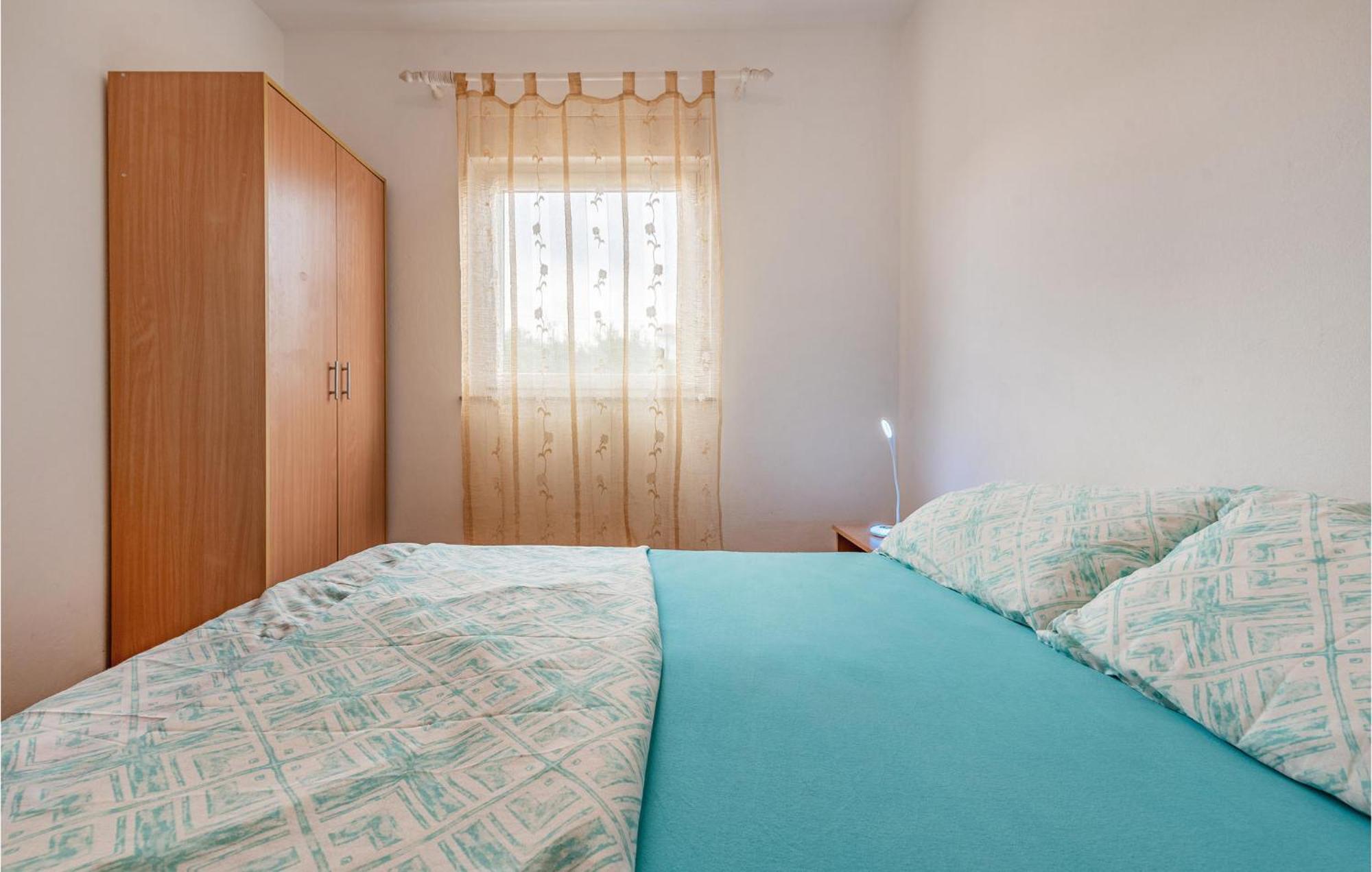 Lovely Apartment In Vir With Kitchen Екстер'єр фото